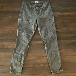 Pistola Green size 29 skinny pant with zippers